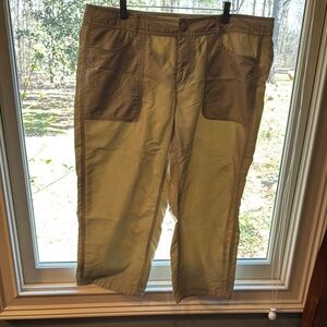 Women’s North Face Capris